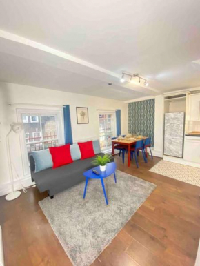 Chic 2 bed apt in brick lane